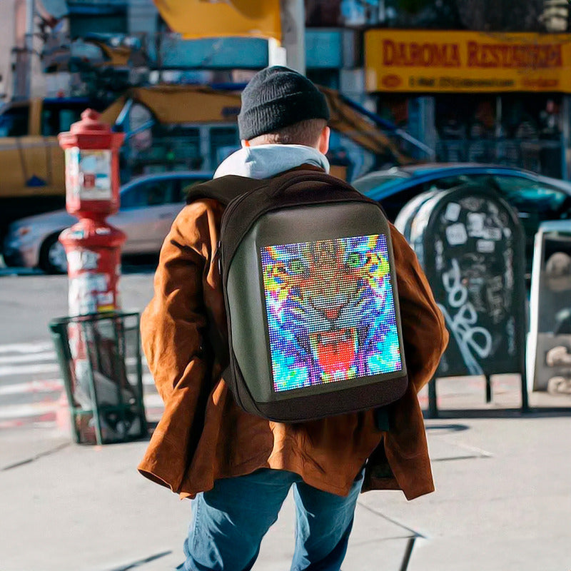 Mochila Led Impermeável 30l Personalizável Com App Rgb Cor Preto